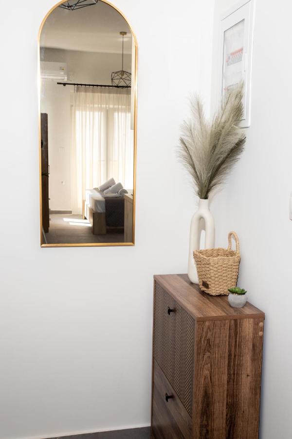 Volos Nest Apartment Bagian luar foto