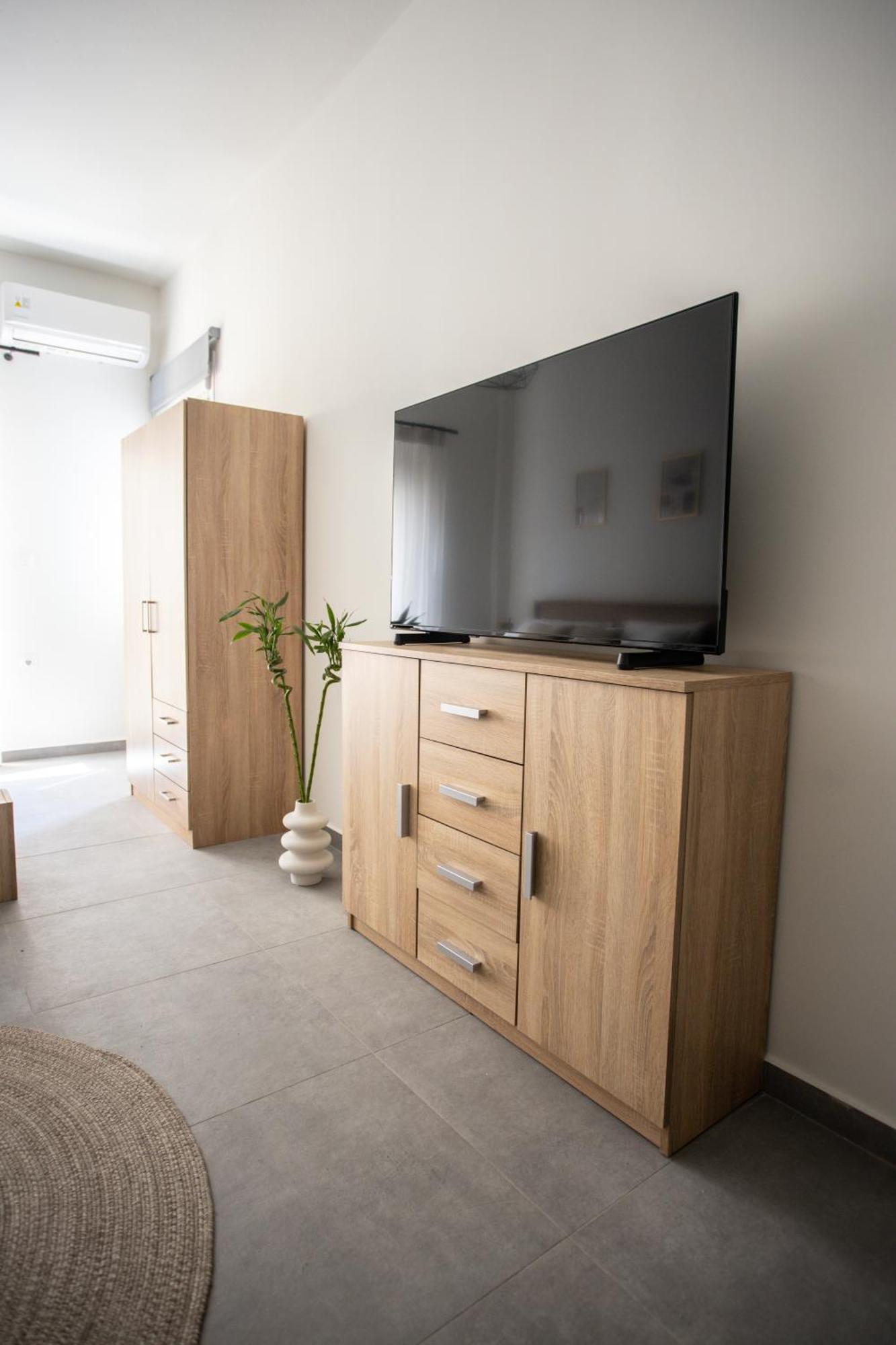 Volos Nest Apartment Bagian luar foto